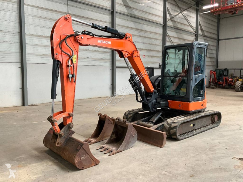 Экскаватор Hitachi ZX 48 U-5A