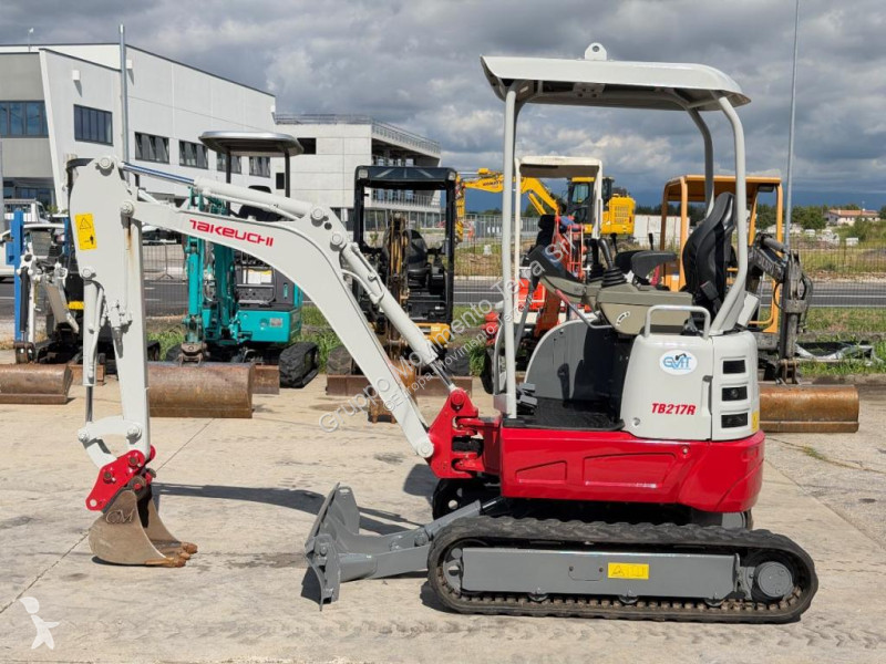 Экскаватор Takeuchi TB217R