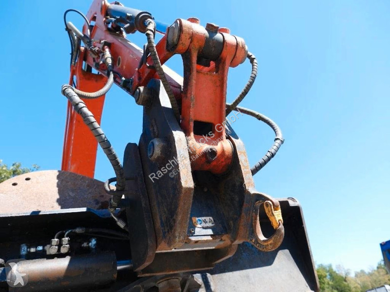جرافة Kubota