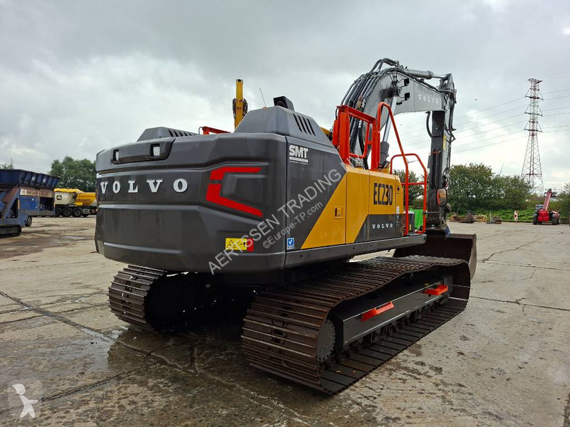Pelle Volvo EC230FL5