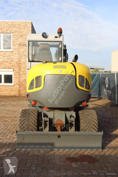جرافة Neuson 6503