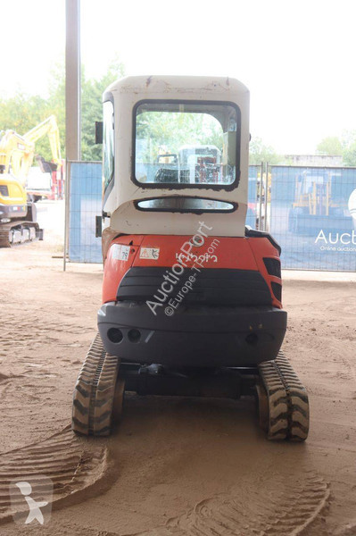 جرافة Kubota -3EU