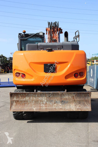 جرافة Hitachi ZX140W-6
