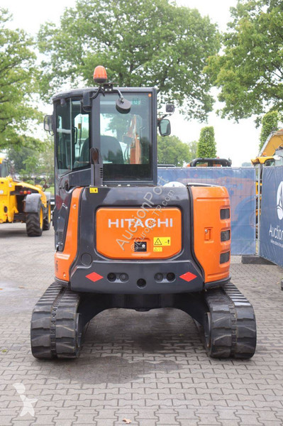 جرافة Hitachi ZX55U6