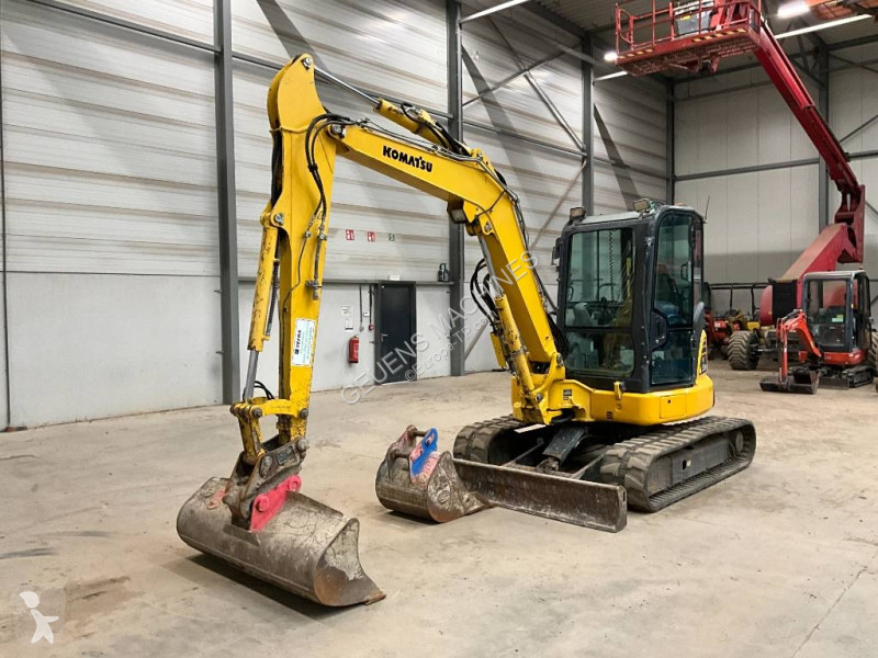 جرافة Komatsu MR5