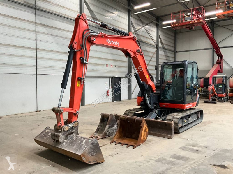 جرافة Kubota 0804 A 2