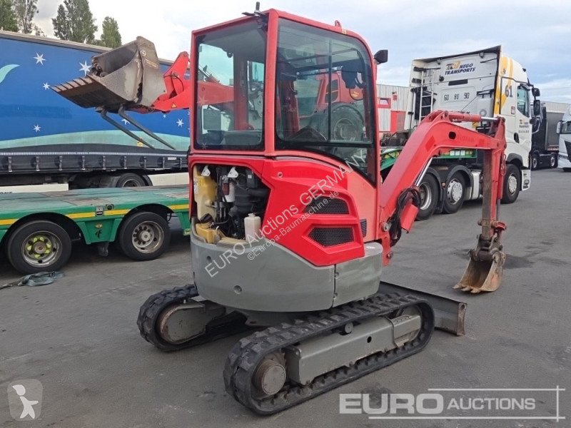 جرافة Volvo ECR25D