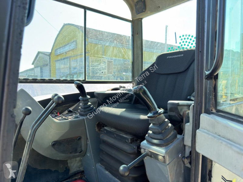 جرافة Bobcat 442