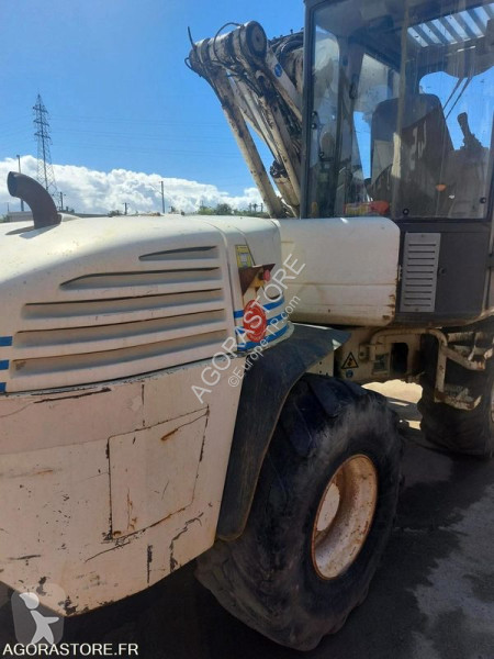 جرافة Mecalac