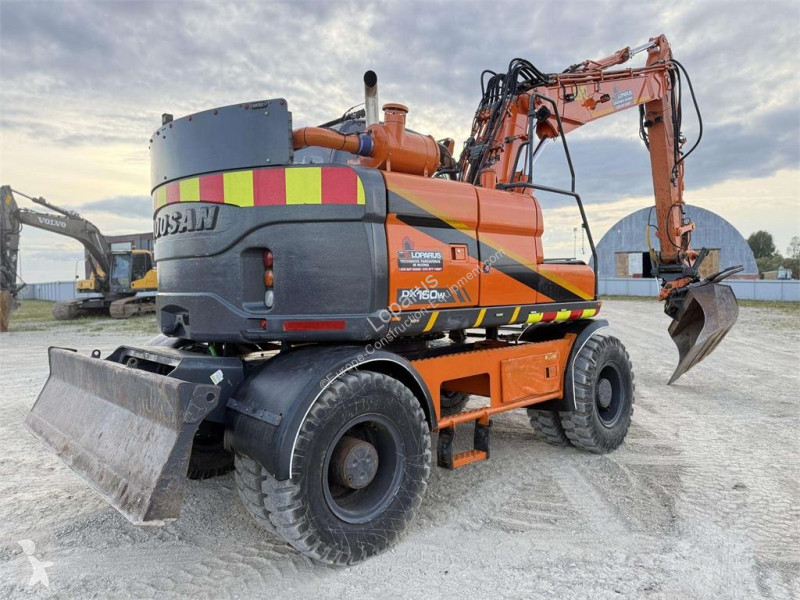 جرافة Doosan