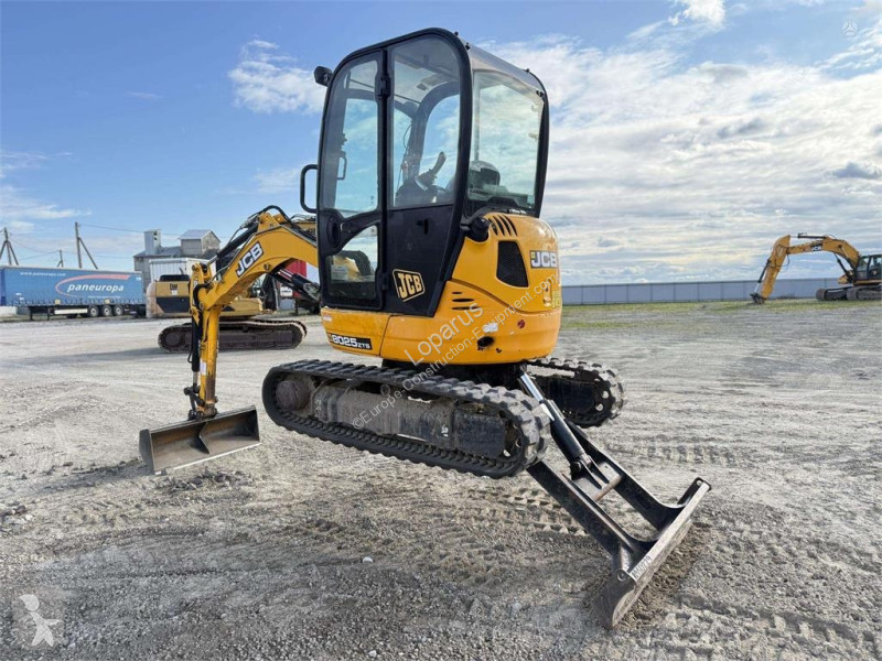 جرافة JCB