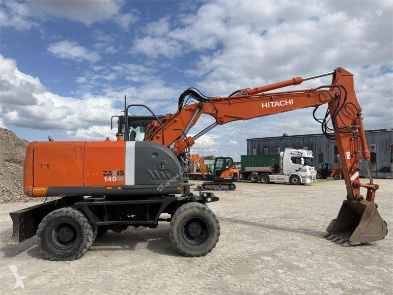جرافة Hitachi 140 W