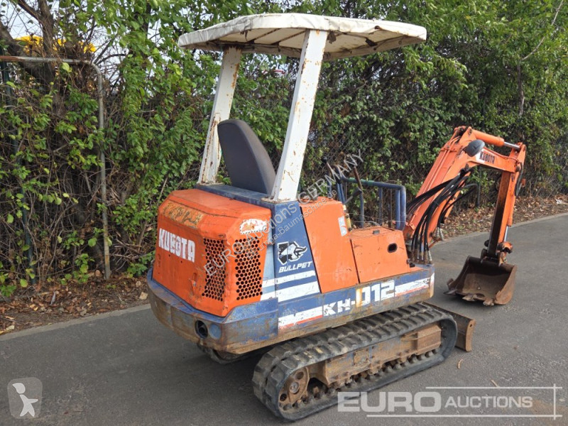Pelle Kubota KH-012