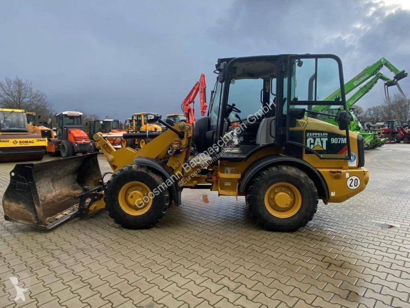 Skovel Caterpillar 907 M