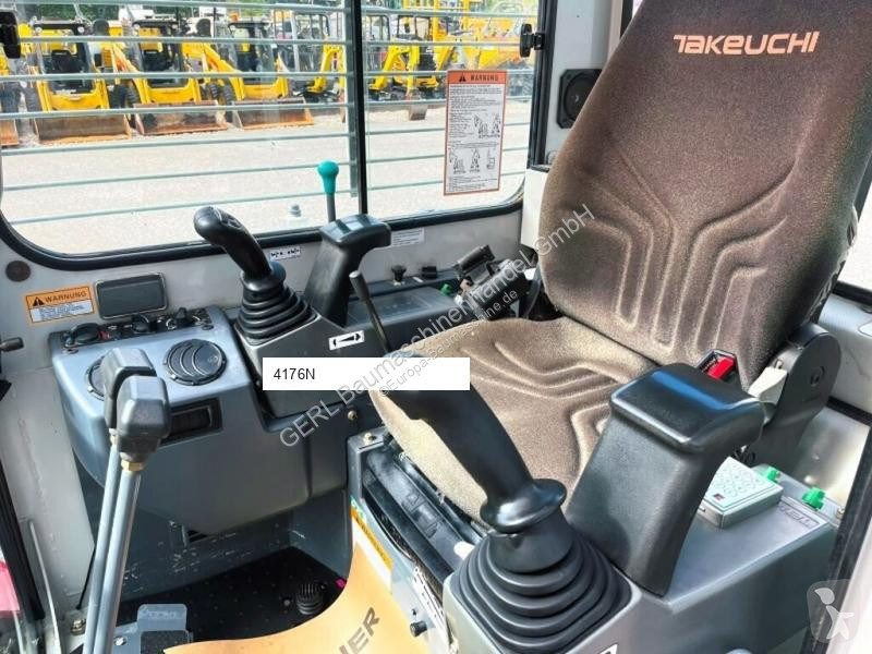 Skovel Takeuchi