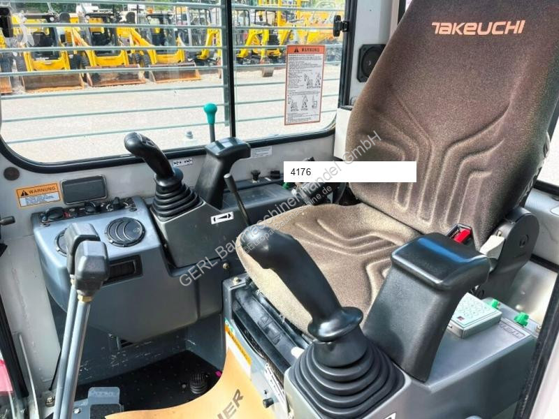 Skovel Takeuchi