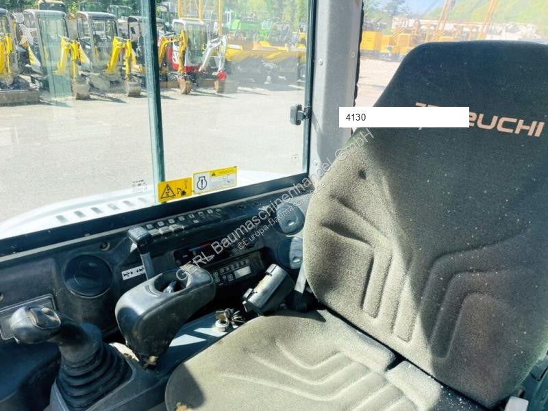Skovel Takeuchi TB240