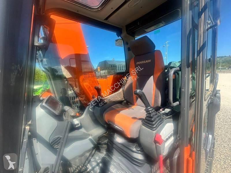 Pelle Doosan 5