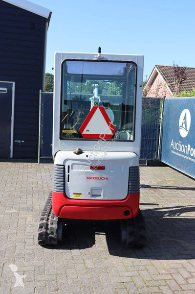 Skovel Takeuchi