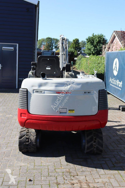 Skovel Takeuchi
