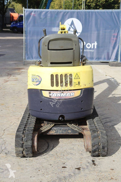Pelle Yanmar ViO10-2A