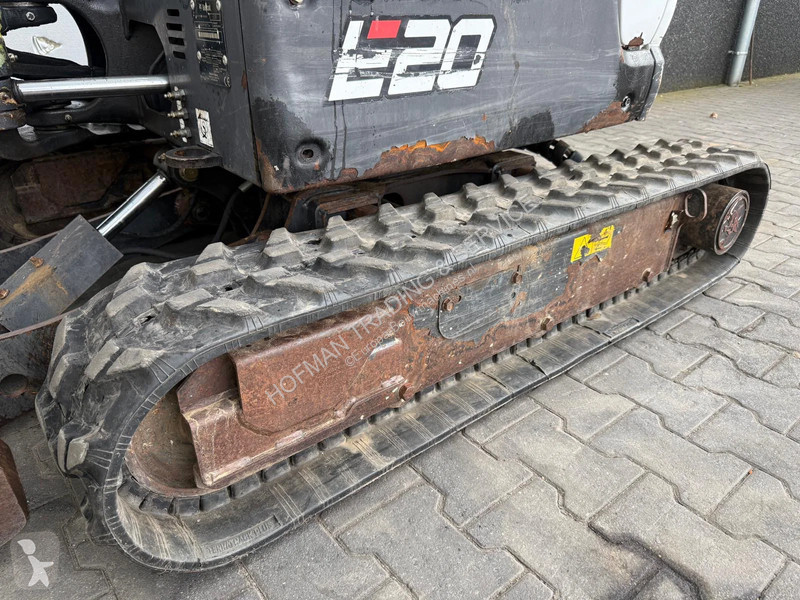 Pelle Bobcat E20