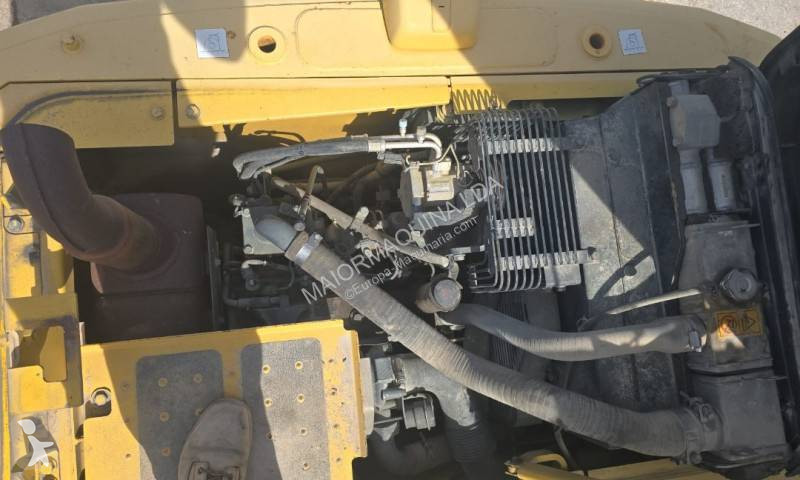Экскаватор Komatsu