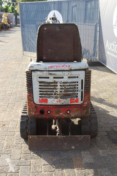 Excavadora Takeuchi