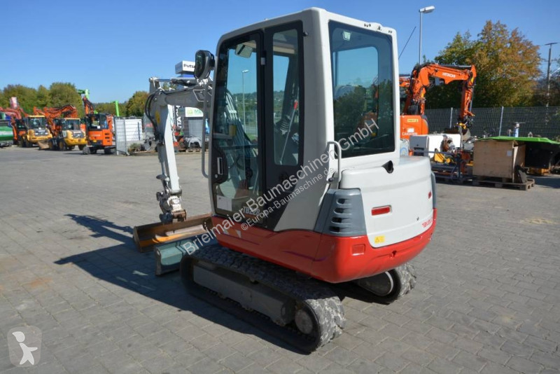Excavadora Takeuchi