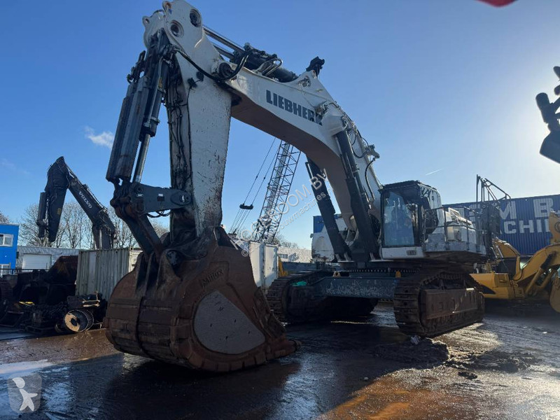 Escavadora Liebherr B