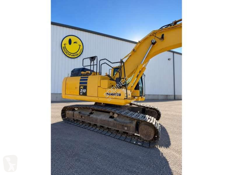 Escavadora Komatsu 11