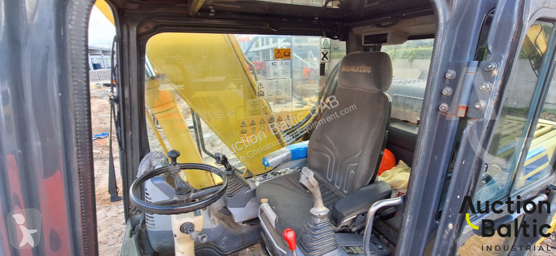 Экскаватор Komatsu E0