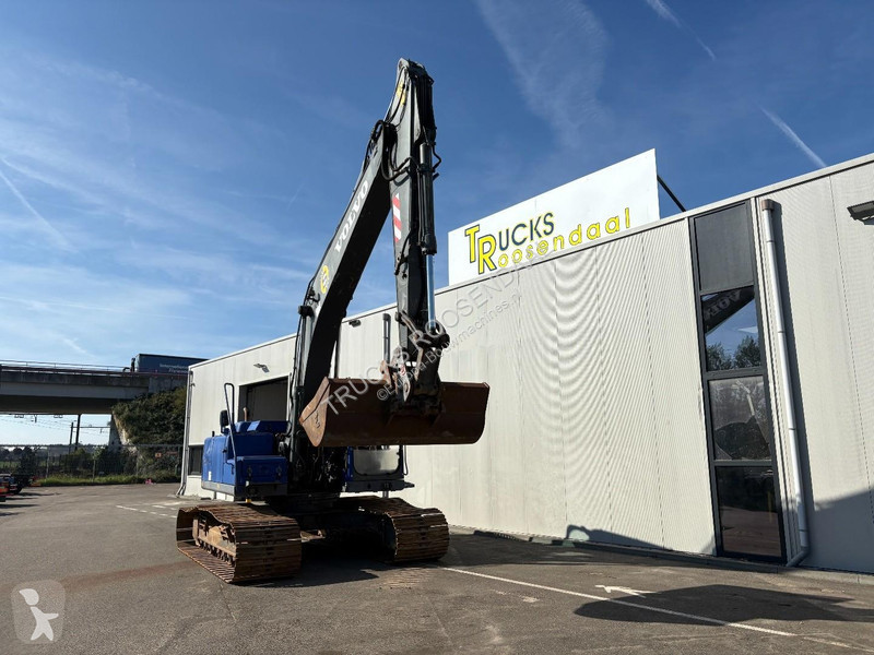 Pelle Volvo + 4870 Hours + bucket + fully...