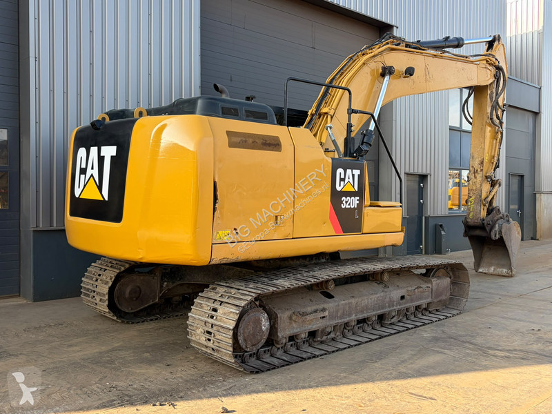 Багер Caterpillar 320FL