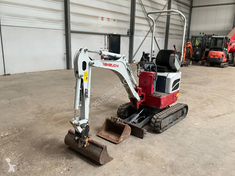 جرافة Takeuchi TB 210 R