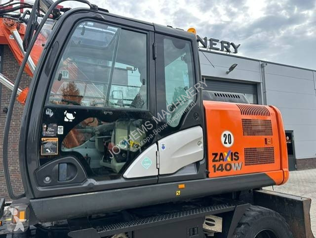 Pelle Hitachi 140 W-5