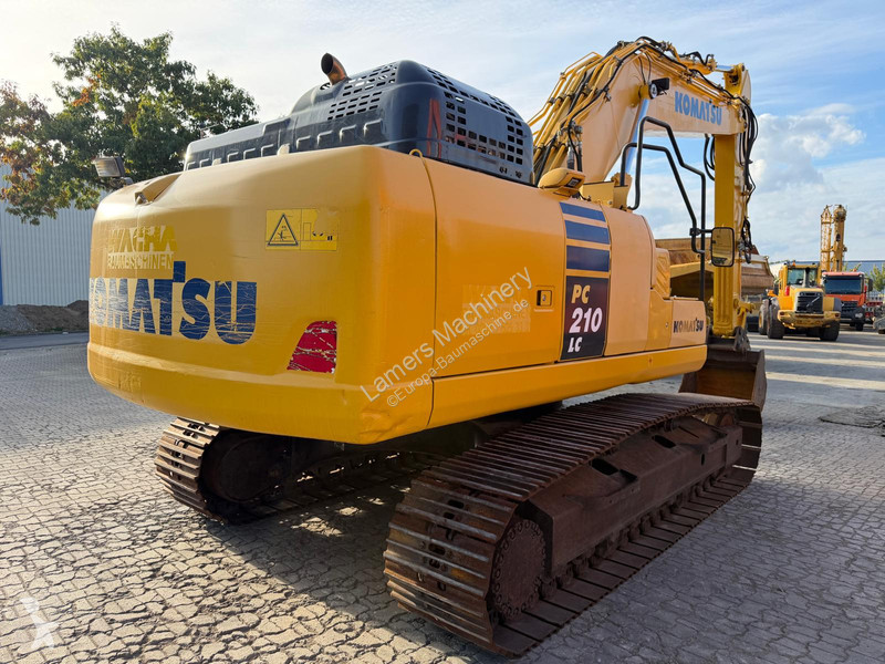 Багер Komatsu PC 210-11 .