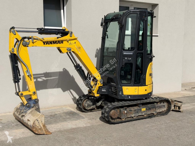 جرافة Yanmar Vio23