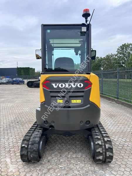 Pelle Volvo ECR25 Electric – 100% Electric...