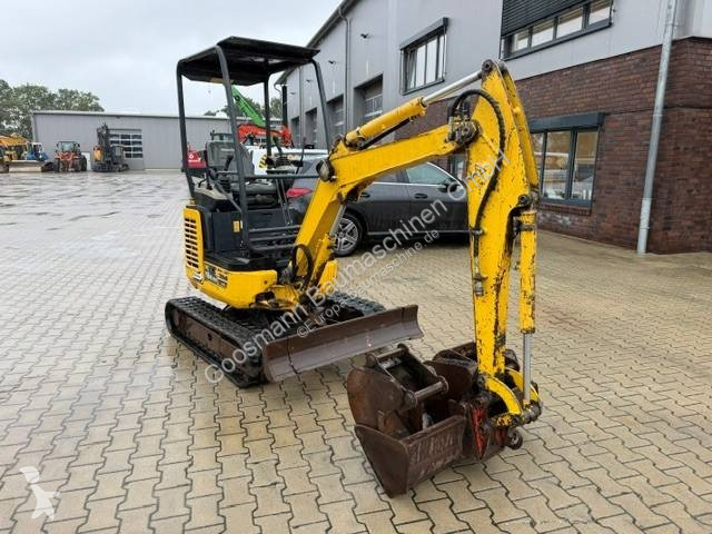 Багер Komatsu R3