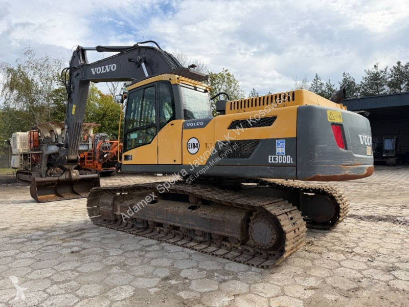 جرافة Volvo L