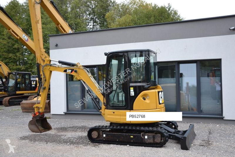 Багер Caterpillar