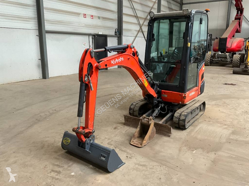 Багер Kubota 0164