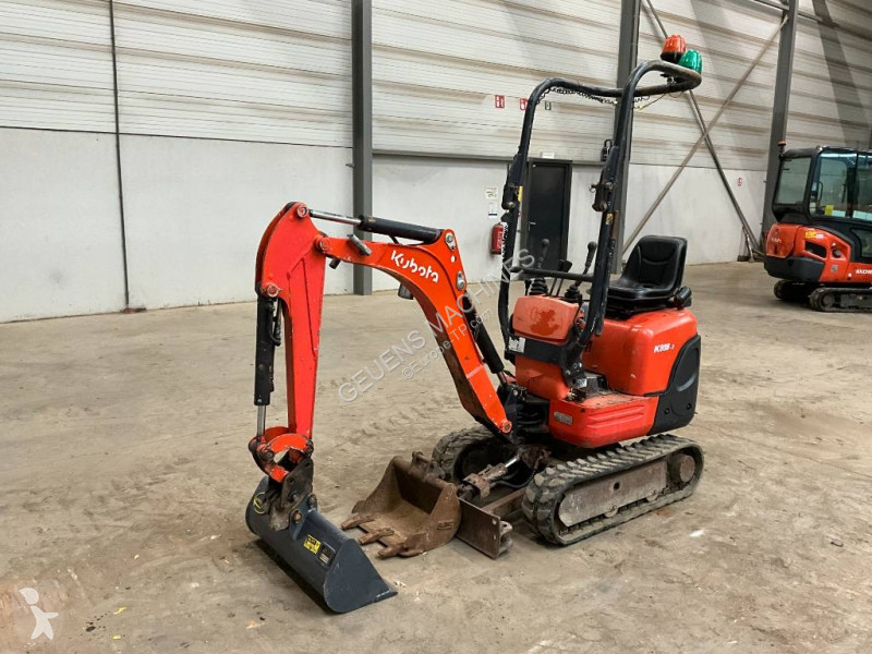 Багер Kubota 0083