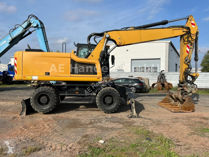 Excavator Caterpillar F...