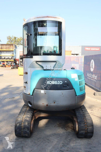 جرافة Kobelco SK25SR