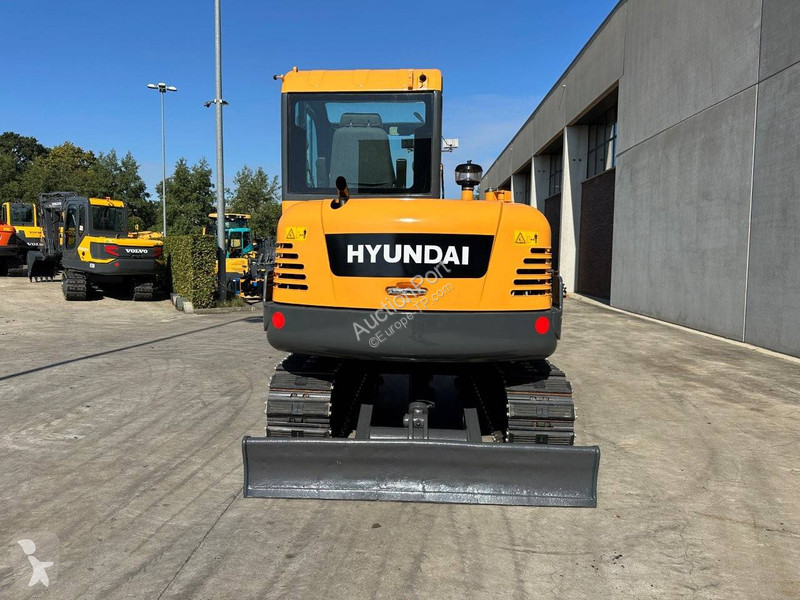 جرافة Hyundai R60VS