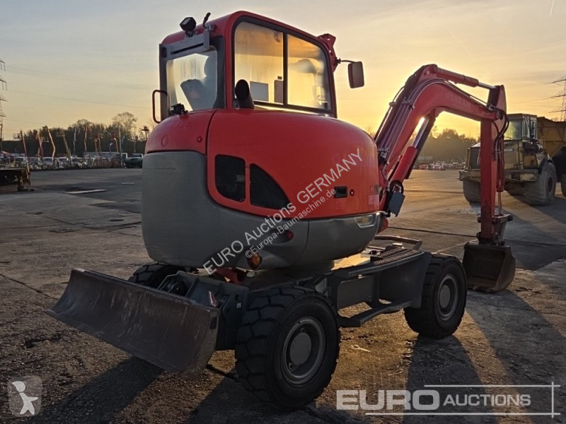 جرافة Wacker Neuson 2