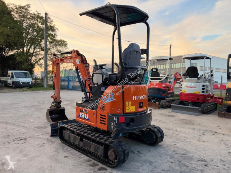 Excavator Hitachi ZX19U-6
