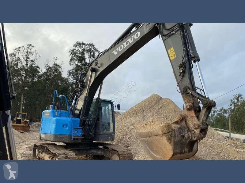 جرافة Volvo